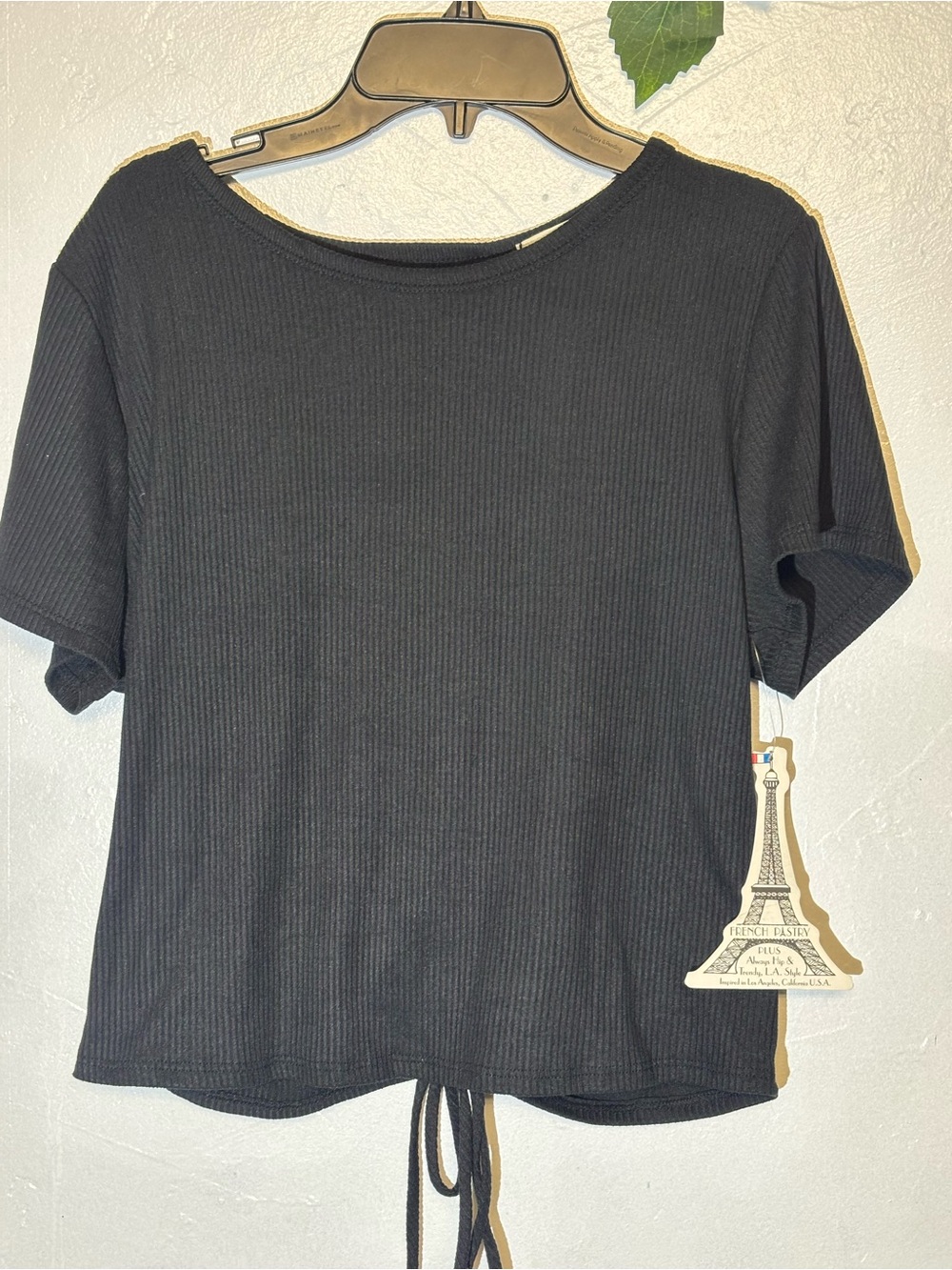 french pastry Black Ribbed Short-Sleeve Tie-Hem Tee